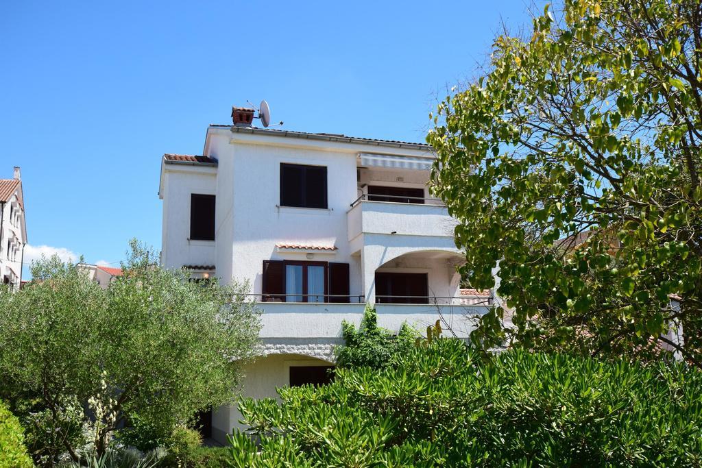Apartments Drago Malinska Exterior photo